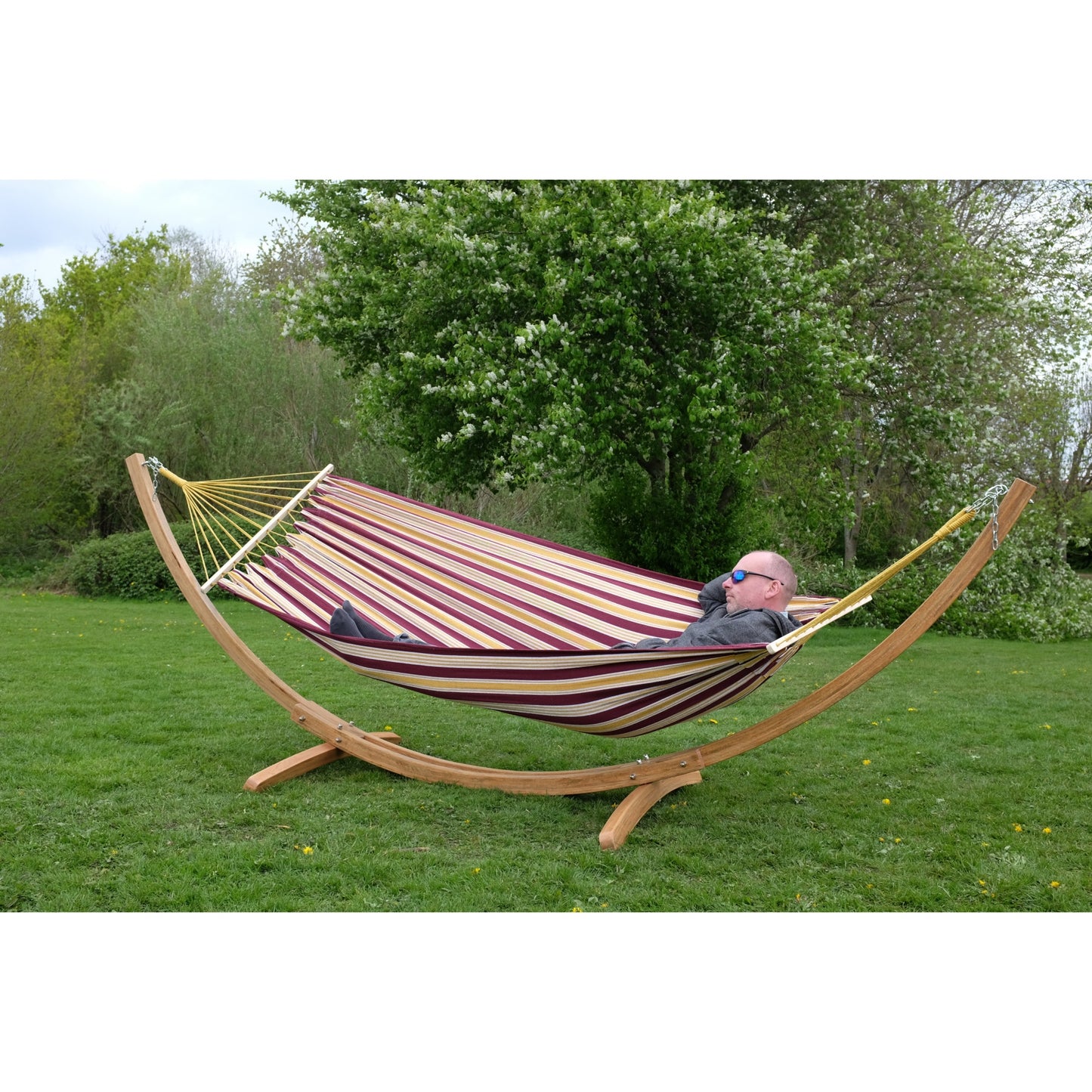 Maroon Spreader Bar Hammock With Wooden Hammock Stand Set L